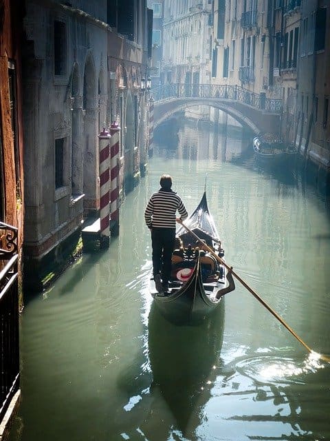 Balade en gondole pour savoir que faire à Venise