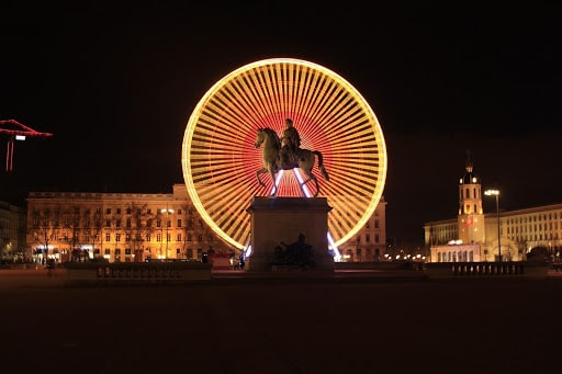 Visitez la place Bellecour à Lyon pour vos 6 jours