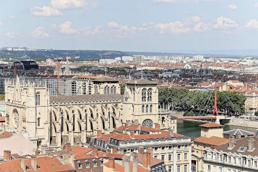 Un tour dans la Cathédrale Saint-Jean pour vos 4 jours à Lyon