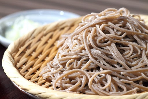 Les pâtes au sarrasin du restaurant de Soba à Tokyo