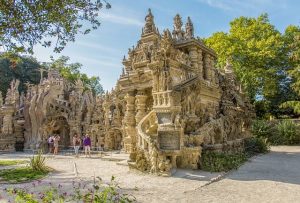 Le palais idéal du facteur cheval, un des lieux insolites de Lyon