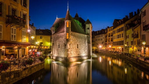 Visitez les monuments culturels d’Annecy quand il pleut