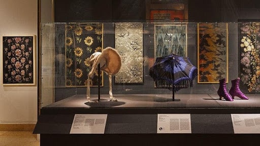 Visitez le Musée des Tissus quand il pleut à Lyon