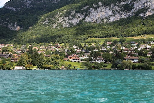 Le lac d'Annecy durant vos 1 jour
