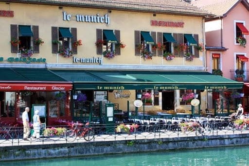Le bar Le Munich à Annecy
