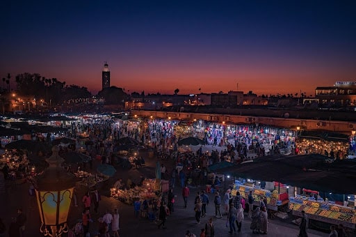 Visiter la Médina de Marrakech en soirée