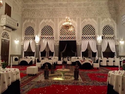 Dîner dans un restaurant traditionnel en amoureux à Marrakech