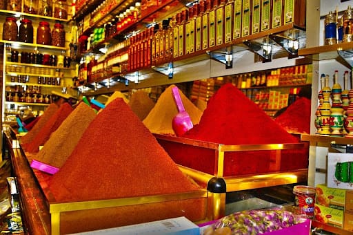 Les souks de Marrakech le soir