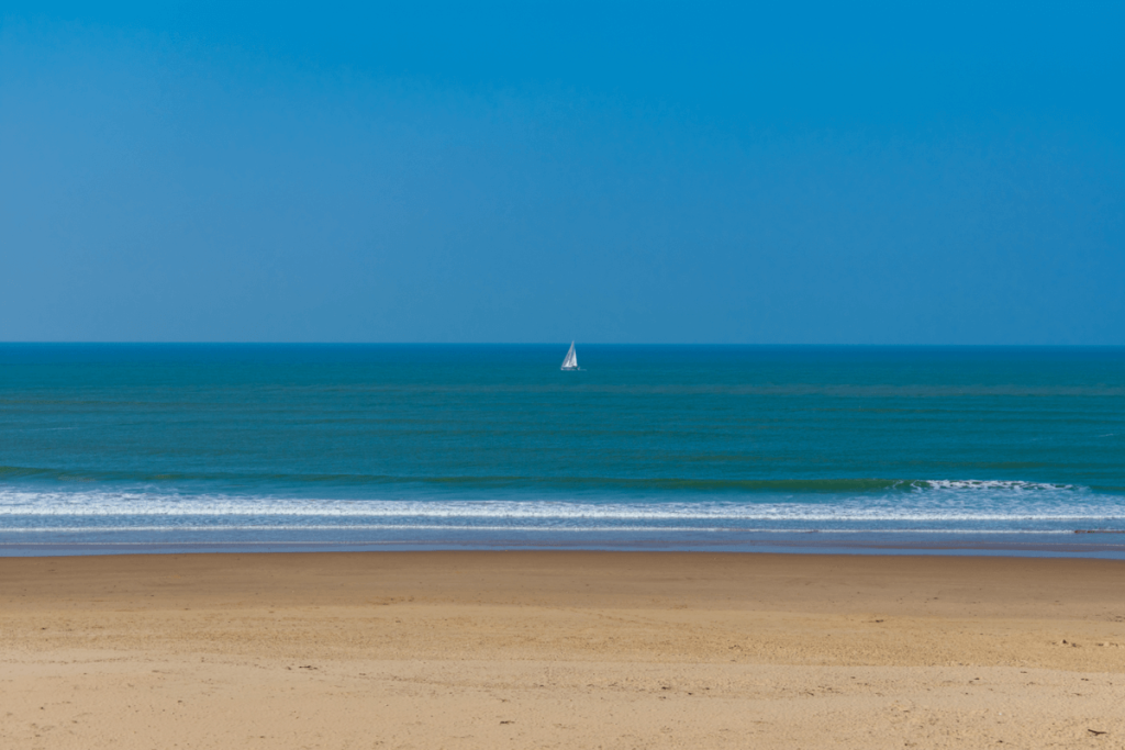 plage du Veillon à Talmont-Saint-Hilaire en France