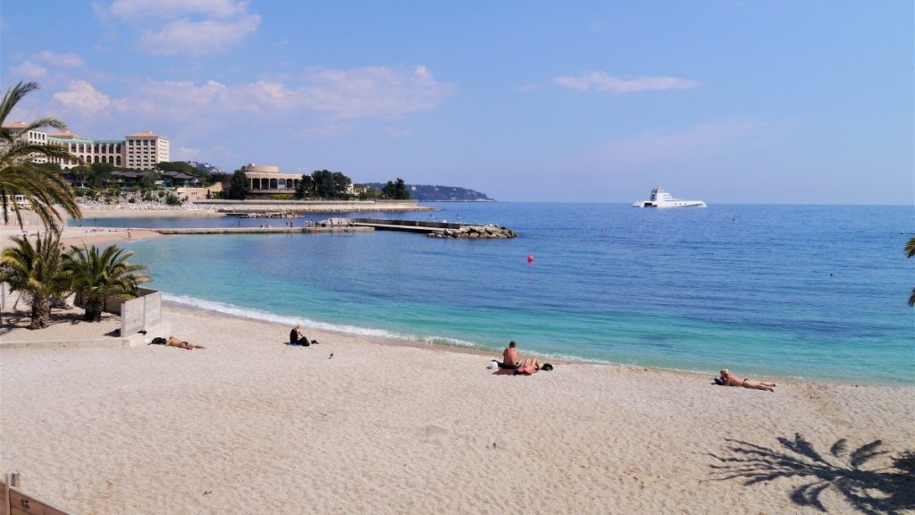 plage du Larvotto: les plus belles plages de Monaco