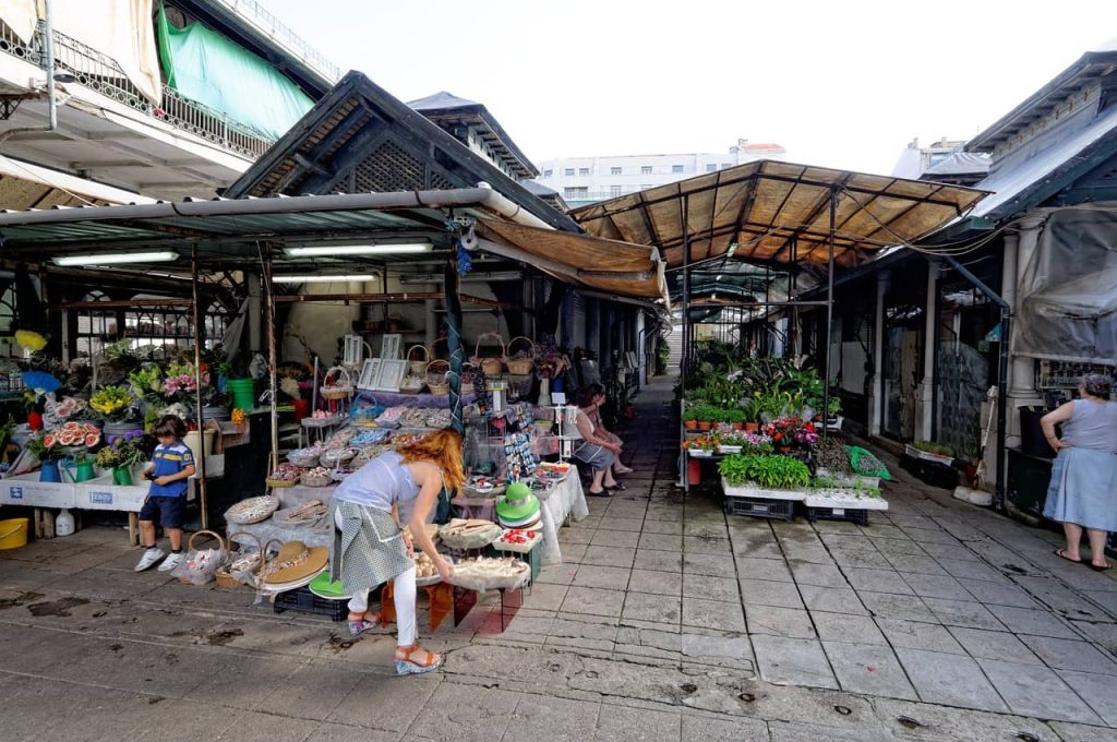 marché de Porto pour éviter la pluie