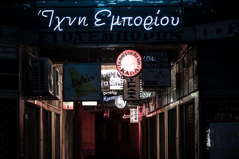 bar à Athènes le soir