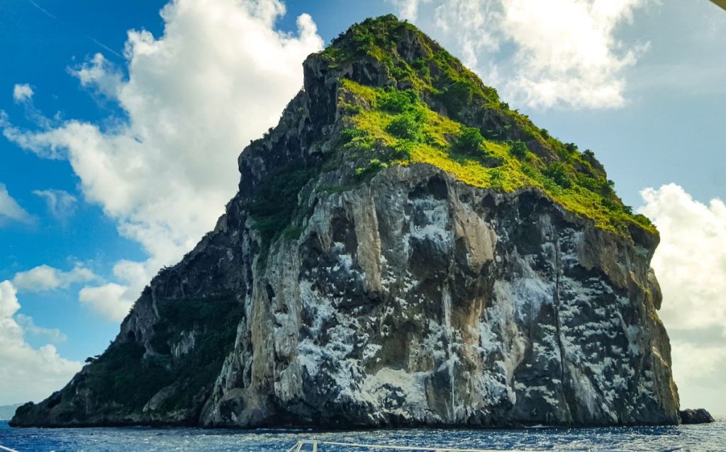 rocher du diamant en Martinique en aout