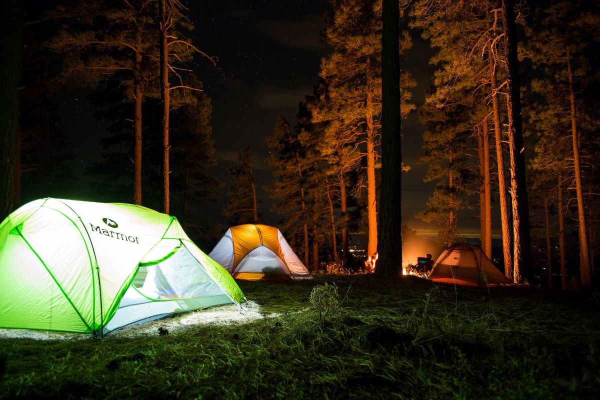 tente comme matériel de camping en famille