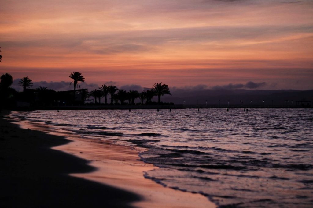 plage du Pérou coucher de soleil