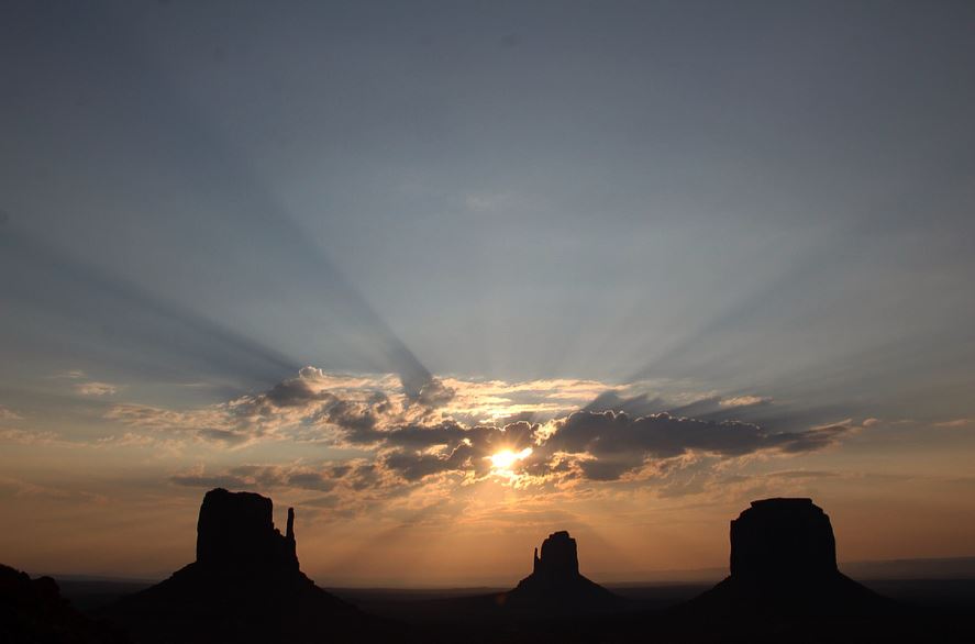 monument valley coucher de soleil