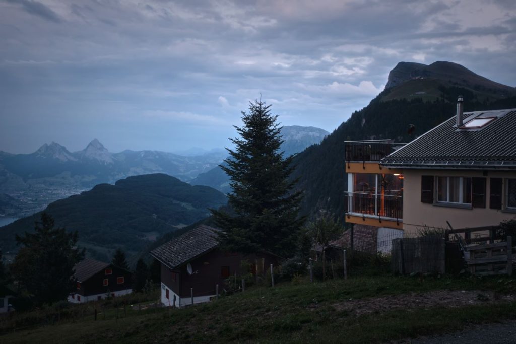 chalets dans les montagnes
