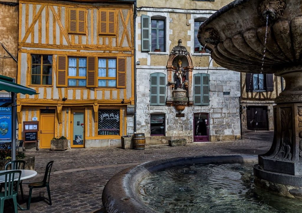 fontaine centre ville Auxerre