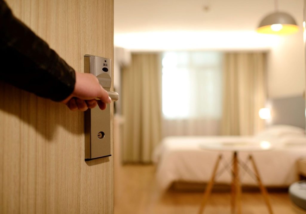 porte chambre d'hotel