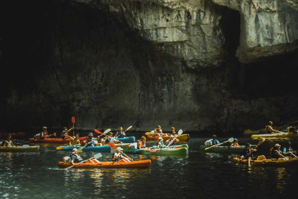 canoe dans les gorges en Ardèche