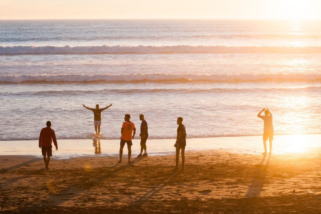 groupe de jeunes en vacances