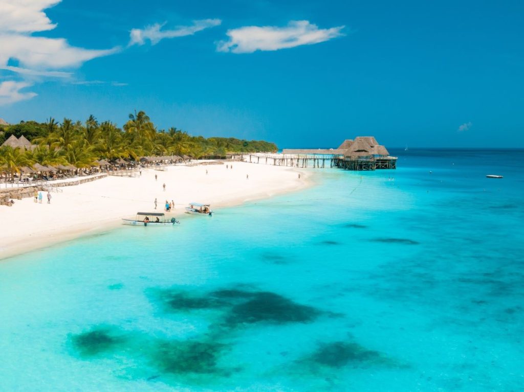 plage paradisiaque à Zanzibar
