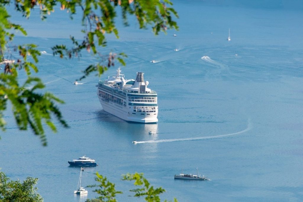 vue aérienne bateau de croisière