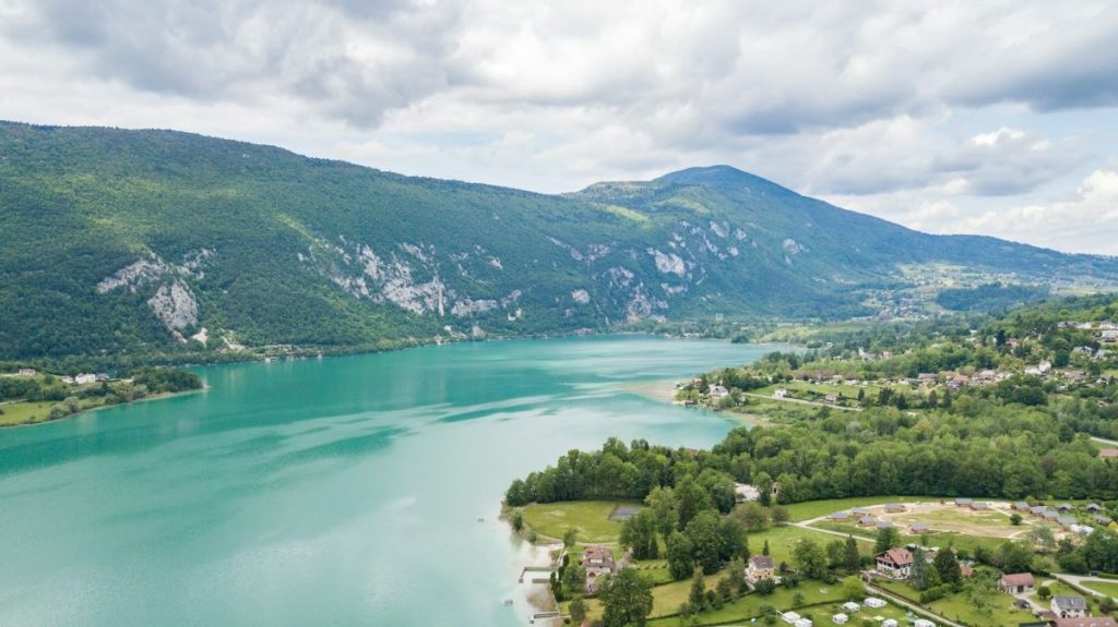grand lac en Savoie
