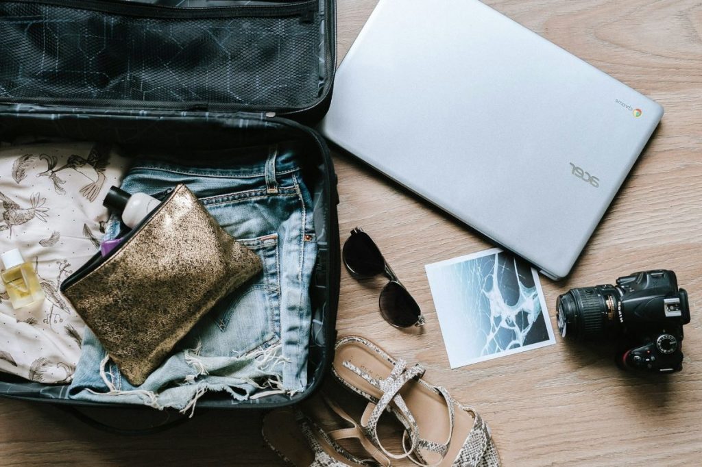 objets à mettre dans sa valise pour voyager